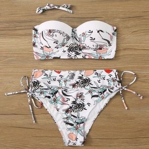 Perfect strapless bathing suit